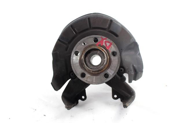 VRTLJIVI LEZAJ DESNO / PESTO KOLESA Z LEZAJEM SPREDAJ OEM N. 6Q0407256AC ORIGINAL REZERVNI DEL SEAT IBIZA 6J5 6P1 MK4 R BER/SW (2012 -2017) BENZINA LETNIK 2012