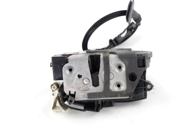 CENTRALNI ZAKLEP SPREDNJIH VRAT  OEM N. 8A6A-A21812-BD ORIGINAL REZERVNI DEL FORD FIESTA CB1 CNN MK6 (09/2008 - 11/2012) DIESEL LETNIK 2009