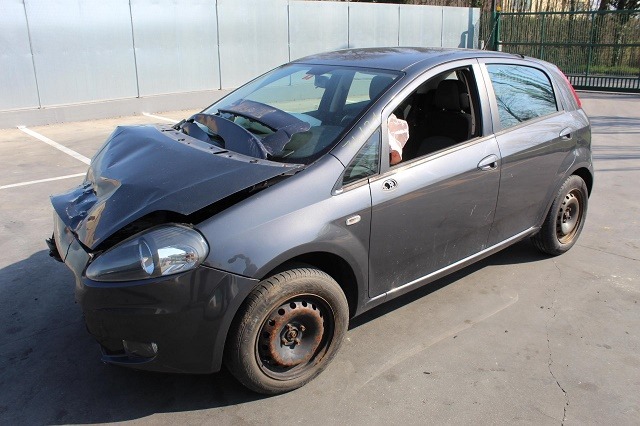 FIAT PUNTO 1.3 D 66KW 6M 5P (2009) RICAMBI IN MAGAZZINO