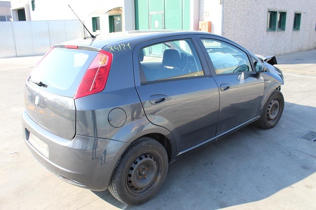 FIAT PUNTO 1.3 D 66KW 6M 5P (2009) RICAMBI IN MAGAZZINO