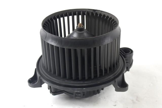 VENTILATOR  KABINE  OEM N. AV11-19846-AB ORIGINAL REZERVNI DEL FORD BMAX JK (2012 - 2018)DIESEL LETNIK 2014