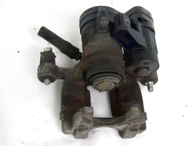 ZADNJE DESNE ZAVORNE CELJUSTI  OEM N. 8V0615424D ORIGINAL REZERVNI DEL VOLKSWAGEN GOLF VII 5G1 BQ1 BE1 BE2 BA5 BV5 MK7 (2012 - 2017)DIESEL LETNIK 2013