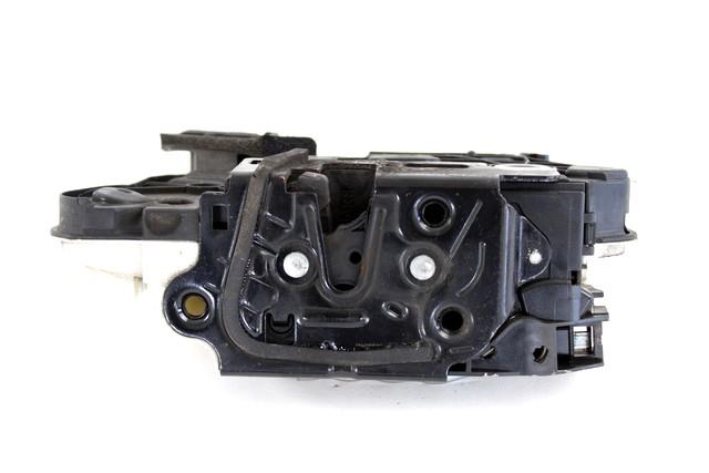 CENTRALNO ZAKLEPANJE PREDNIH LEVIH VRAT OEM N. 5K1837015 ORIGINAL REZERVNI DEL VOLKSWAGEN POLO 6R1 6C1 (06/2009 - 02/2014) DIESEL LETNIK 2009