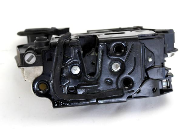 CENTRALNA KLJUCAVNICA ZADJIH LEVIH VRAT OEM N. 5K4839015 ORIGINAL REZERVNI DEL VOLKSWAGEN POLO 6R1 6C1 (06/2009 - 02/2014) DIESEL LETNIK 2009