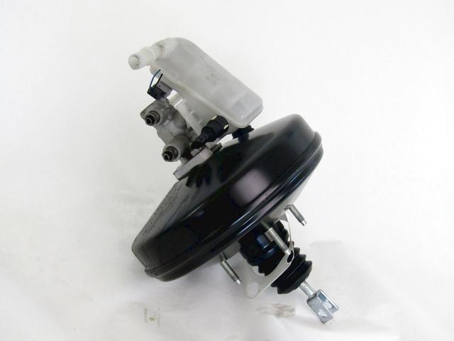 SERVO OJACEVALNIK ZAVOR S PUMPO OEM N. 8V51-2B195-GD ORIGINAL REZERVNI DEL FORD FIESTA CB1 CNN MK6 (09/2008 - 11/2012) BENZINA LETNIK 2009