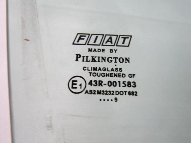 STEKLO SPREDNJIH DESNIH VRAT OEM N. 51869133 ORIGINAL REZERVNI DEL FIAT GRANDE PUNTO 199 (2005 - 2012) DIESEL LETNIK 2009