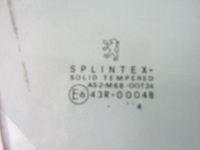 STEKLO SPREDNJIH DESNIH VRAT OEM N. 9202F3 ORIGINAL REZERVNI DEL PEUGEOT 307 3A/B/C/E/H BER/SW/CABRIO (2001 - 2009) DIESEL LETNIK 2006