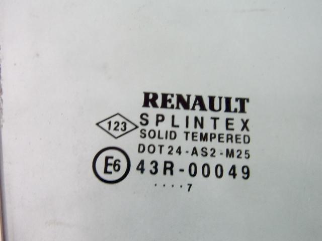 STEKLO SPREDNJIH DESNIH VRAT OEM N. 8200120588 ORIGINAL REZERVNI DEL RENAULT SCENIC/GRAND SCENIC JM0/1 MK2 (2003 - 2009) BENZINA/GPL LETNIK 2007