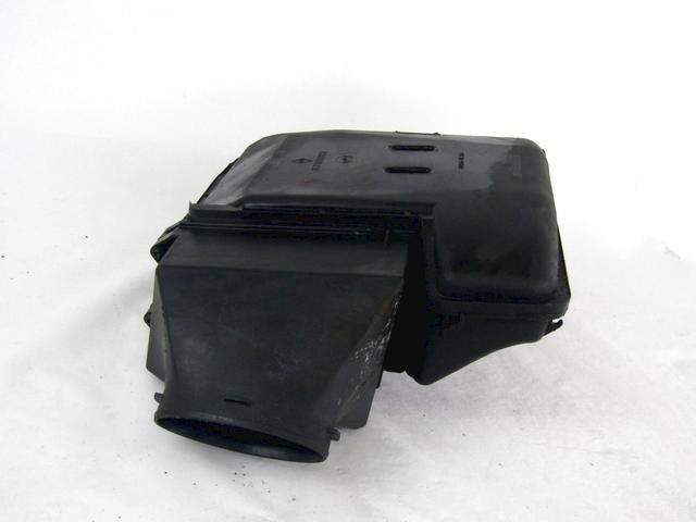 FILTAR ZRAKA OEM N. 8200420871 ORIGINAL REZERVNI DEL RENAULT SCENIC/GRAND SCENIC JM0/1 MK2 (2003 - 2009) BENZINA/GPL LETNIK 2007