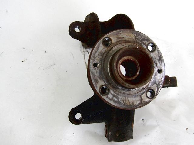 LEVI VRTLJIVI LEZAJ / PESTO KOLESA Z LEZAJEM SPREDAJ OEM N. 8200297028 ORIGINAL REZERVNI DEL RENAULT SCENIC/GRAND SCENIC JM0/1 MK2 (2003 - 2009) BENZINA/GPL LETNIK 2007