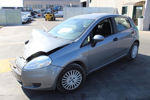 FIAT GRANDE PUNTO 1.2 B 48KW 5M 5P (2006) RICAMBI IN MAGAZZINO