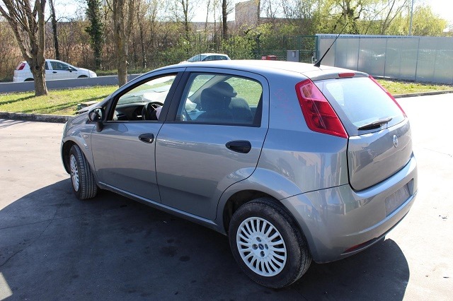 FIAT GRANDE PUNTO 1.2 B 48KW 5M 5P (2006) RICAMBI IN MAGAZZINO