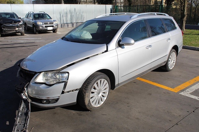 VOLKSWAGEN PASSAT SW 2.0 D 125KW AUT 5P (2007) RICAMBI IN MAGAZZINO