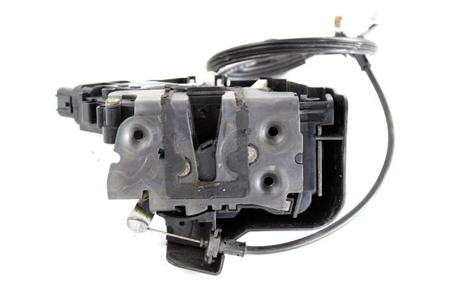 CENTRALNI ZAKLEP SPREDNJIH VRAT  OEM N. 3M5A-R21812-AK ORIGINAL REZERVNI DEL FORD FOCUS DA HCP DP MK2 BER/SW (2005 - 2008) DIESEL LETNIK 2006