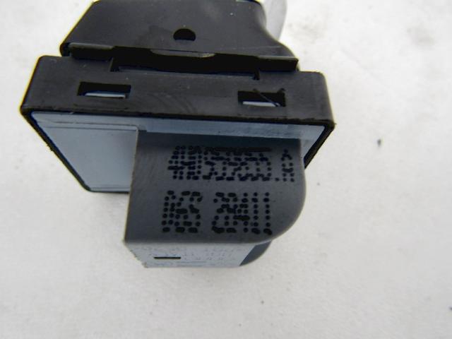 ZADNJE STIKALO OEM N. 4H0959855A ORIGINAL REZERVNI DEL AUDI Q3 8U (2011 - 2014)DIESEL LETNIK 2012