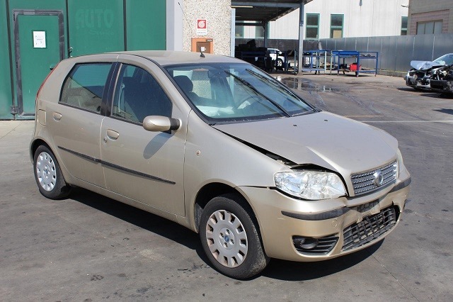 FIAT PUNTO 1.2 B 44KW 5M 5P (2007) RICAMBI IN MAGAZZINO 