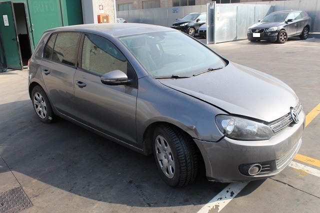 VOLKSWAGEN GOLF 6 1.6 D 77KW AUT 5P (2011) RICAMBI IN MAGAZZINO