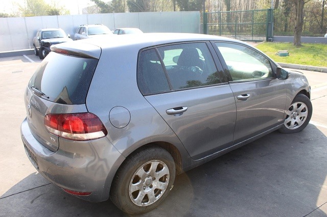 VOLKSWAGEN GOLF 6 1.6 D 77KW AUT 5P (2011) RICAMBI IN MAGAZZINO