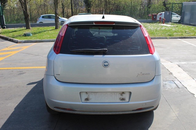 FIAT GRANDE PUNTO 1.2 B 48KW 5M 5P (2005) RICAMBI IN MAGAZZINO