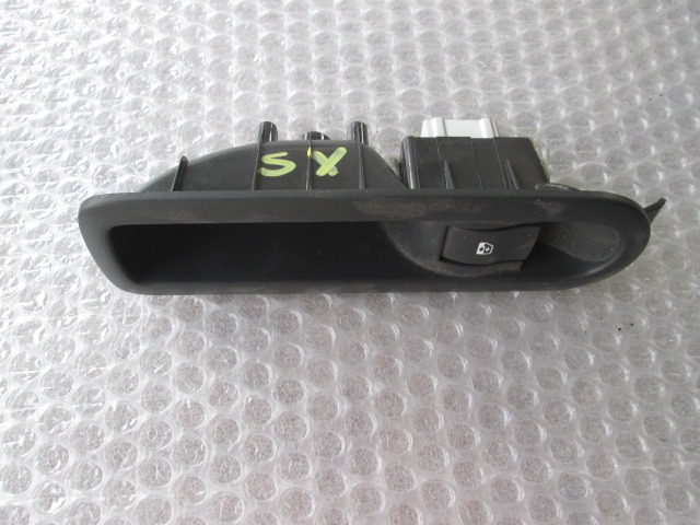 ZADNJE STIKALO OEM N. 156013870 ORIGINAL REZERVNI DEL RENAULT SCENIC/GRAND SCENIC JM0/1 MK2 (2003 - 2009) DIESEL LETNIK 2006