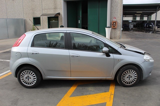 FIAT GRANDE PUNTO 1.3 D 55KW 5M 5P (2005) RICAMBI IN MAGAZZINO