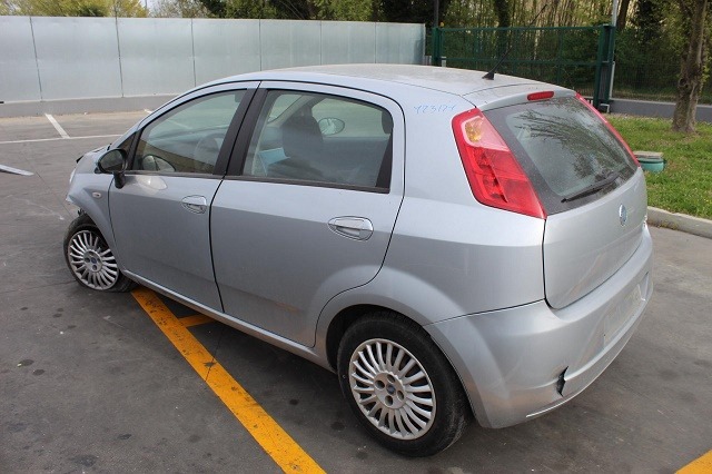 FIAT GRANDE PUNTO 1.3 D 55KW 5M 5P (2005) RICAMBI IN MAGAZZINO