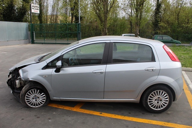 FIAT GRANDE PUNTO 1.3 D 55KW 5M 5P (2005) RICAMBI IN MAGAZZINO