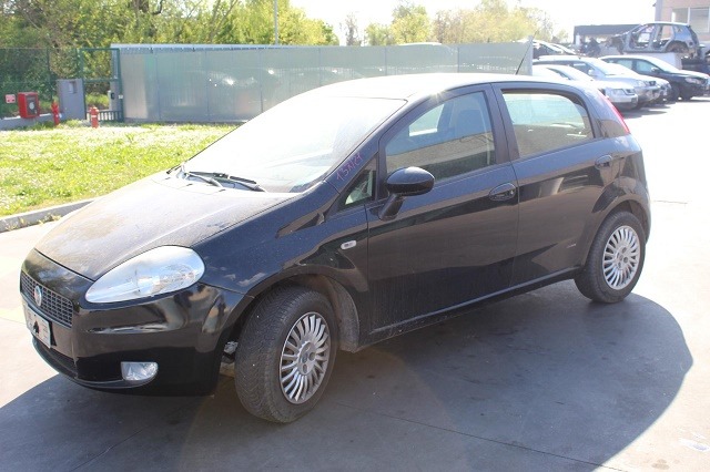 FIAT GRANDE PUNTO 1.4 B 57KW 5M 5P (2006) RICAMBI IN MAGAZZINO