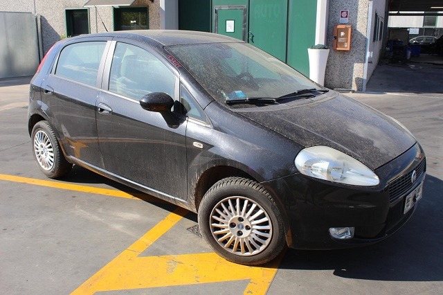 FIAT GRANDE PUNTO 1.4 B 57KW 5M 5P (2006) RICAMBI IN MAGAZZINO