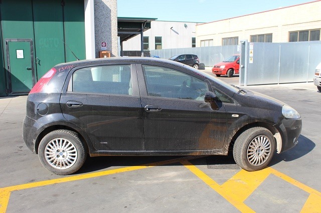 FIAT GRANDE PUNTO 1.4 B 57KW 5M 5P (2006) RICAMBI IN MAGAZZINO