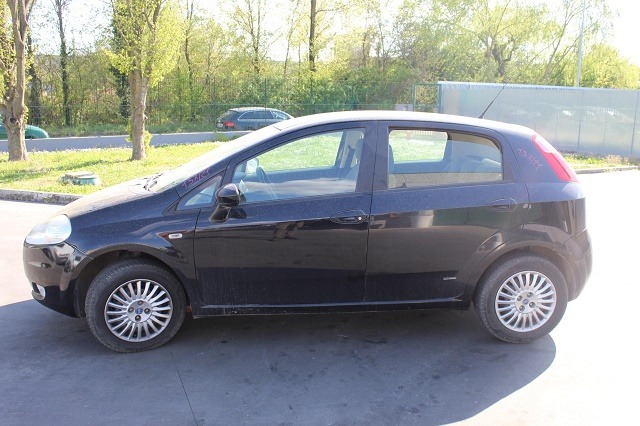 FIAT GRANDE PUNTO 1.4 B 57KW 5M 5P (2006) RICAMBI IN MAGAZZINO