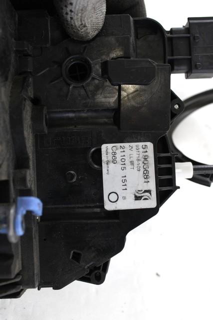 CENTRALNI ZAKLEP SPREDNJIH VRAT  OEM N. 51905681 ORIGINAL REZERVNI DEL FIAT PUNTO 199 MK3 (2011 - 2017)BENZINA/METANO LETNIK 2015