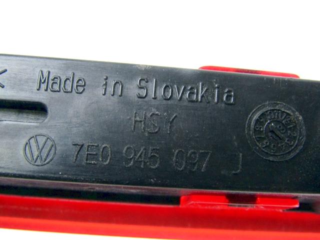 TRETJA ZAVORNA LUC OEM N. 7E0945097J ORIGINAL REZERVNI DEL VOLKSWAGEN TRANSPORTER T5 / CARAVELLE (2003 - 2015) LETNIK 2012