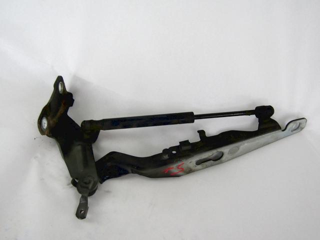 PANTI POKROVA MOTORJA OEM N. 30779282 ORIGINAL REZERVNI DEL VOLVO XC60 156 (2008 - 2013)DIESEL LETNIK 2010