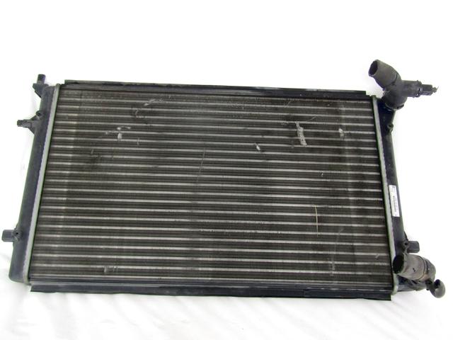 RADIATOR VODE OEM N. 1K0121251P ORIGINAL REZERVNI DEL AUDI A3 MK2 8P 8PA 8P1 (2003 - 2008)BENZINA LETNIK 2005