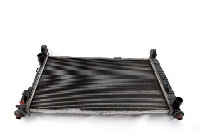 RADIATOR VODE OEM N. A1695001703 ORIGINAL REZERVNI DEL MERCEDES CLASSE A W169 5P C169 3P (2004 - 04/2008) DIESEL LETNIK 2006