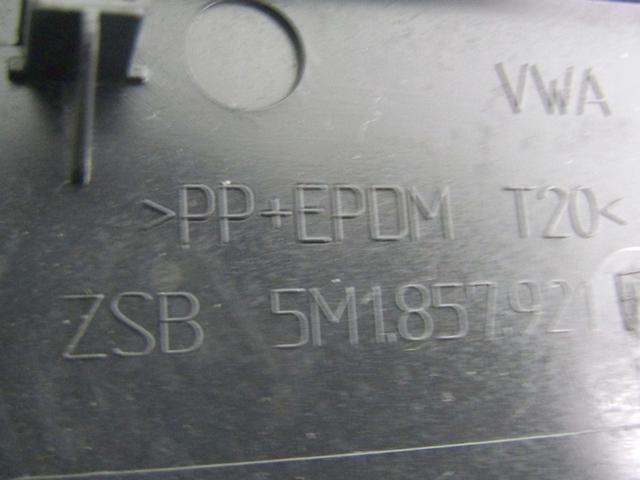 PREDAL ZA DOKUMENTE OEM N. 5M1857921F ORIGINAL REZERVNI DEL VOLKSWAGEN GOLF PLUS 5M1 521 MK1 (2004 - 2009) DIESEL LETNIK 2006