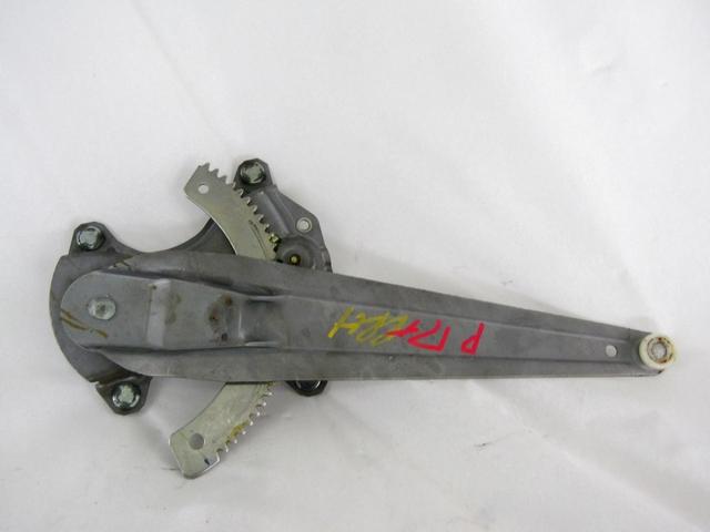 ROCNI SISTEM ZA DVIGOVANJE ZADNJEGA STEKLA  OEM N. 834021J000 ORIGINAL REZERVNI DEL HYUNDAI I20 PB PBT MK1 R (2012 - 2014) BENZINA/GPL LETNIK 2013