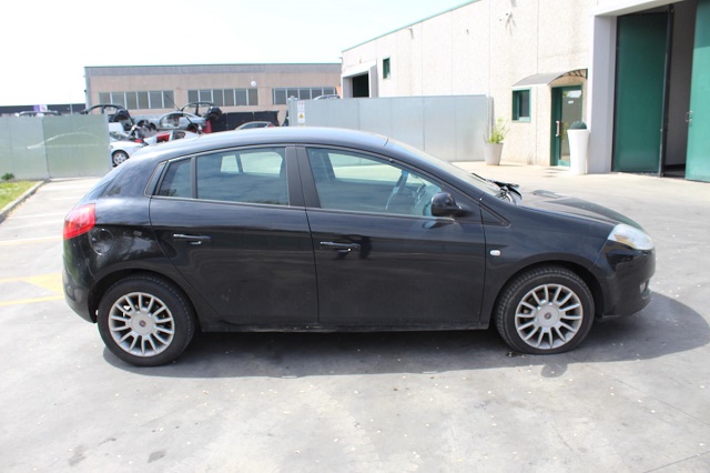 FIAT BRAVO 1.9 D 88KW 5M 5P (2007) RICAMBI IN MAGAZZINO