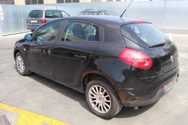 FIAT BRAVO 1.9 D 88KW 5M 5P (2007) RICAMBI IN MAGAZZINO