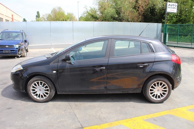 FIAT BRAVO 1.9 D 88KW 5M 5P (2007) RICAMBI IN MAGAZZINO