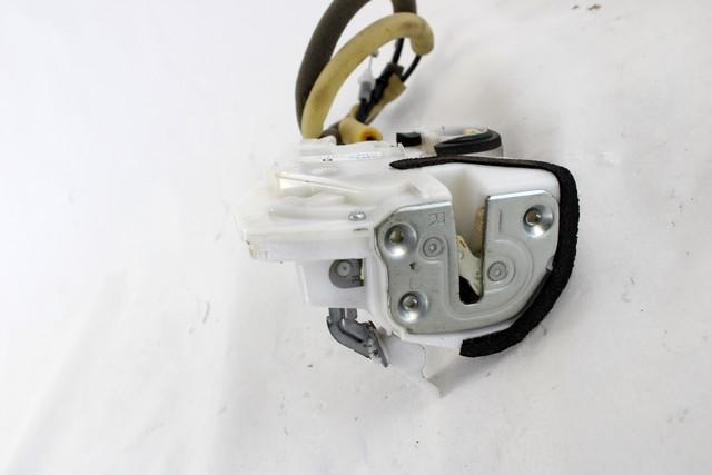 CENTRALNI ZAKLEP SPREDNJIH VRAT  OEM N. DA6C58310 ORIGINAL REZERVNI DEL MAZDA 2 DJ MK3 (DAL 2014) BENZINA LETNIK 2016