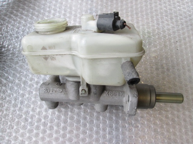 ZAVORNI CILINDER OEM N. 6Q0611019M ORIGINAL REZERVNI DEL VOLKSWAGEN POLO 9N R (2005 - 10/2009) BENZINA/GPL LETNIK 2005