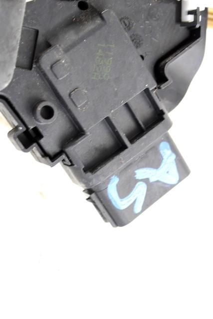 CENTRALNO ZAKLEPANJE PREDNIH LEVIH VRAT OEM N. 3M5A-R21813-ET ORIGINAL REZERVNI DEL FORD FOCUS DA HCP DP MK2 R BER/SW (2008 - 2011) DIESEL LETNIK 2009