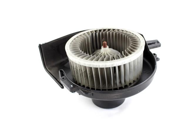 VENTILATOR  KABINE  OEM N. 6Q1819015J ORIGINAL REZERVNI DEL VOLKSWAGEN POLO 6R1 6C1 (06/2009 - 02/2014) BENZINA LETNIK 2013