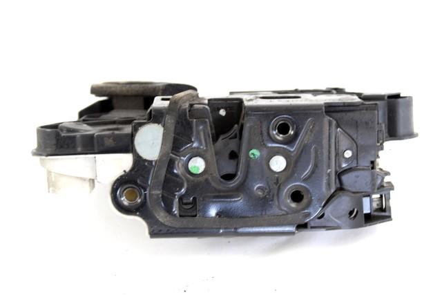 CENTRALNO ZAKLEPANJE PREDNIH LEVIH VRAT OEM N. 5K1837015B ORIGINAL REZERVNI DEL VOLKSWAGEN POLO 6R1 6C1 (06/2009 - 02/2014) DIESEL LETNIK 2011