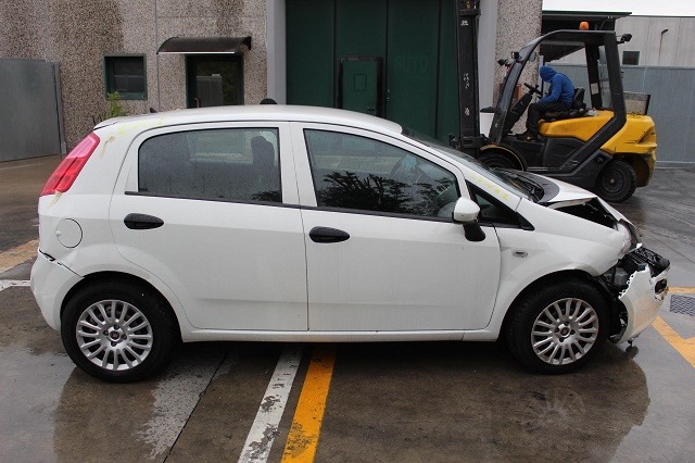 FIAT PUNTO 1.2 B 51KW 5M 5P (2016) RICAMBI IN MAGAZZINO