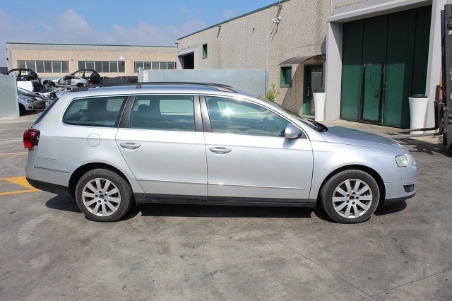 VOLKSWAGEN PASSAT SW 2.0 D 81KW 5M 5P (2009) RICAMBI IN MAGAZZINO