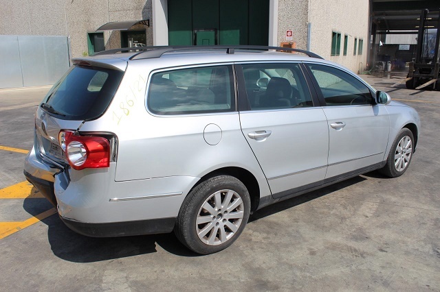 VOLKSWAGEN PASSAT SW 2.0 D 81KW 5M 5P (2009) RICAMBI IN MAGAZZINO