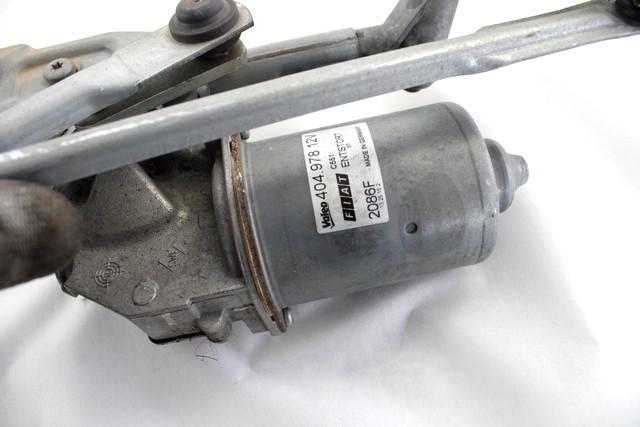 MOTORCEK PREDNJIH BRISALCEV OEM N. 52036095 ORIGINAL REZERVNI DEL FIAT PUNTO 199 MK3 (2011 - 2017)BENZINA LETNIK 2016